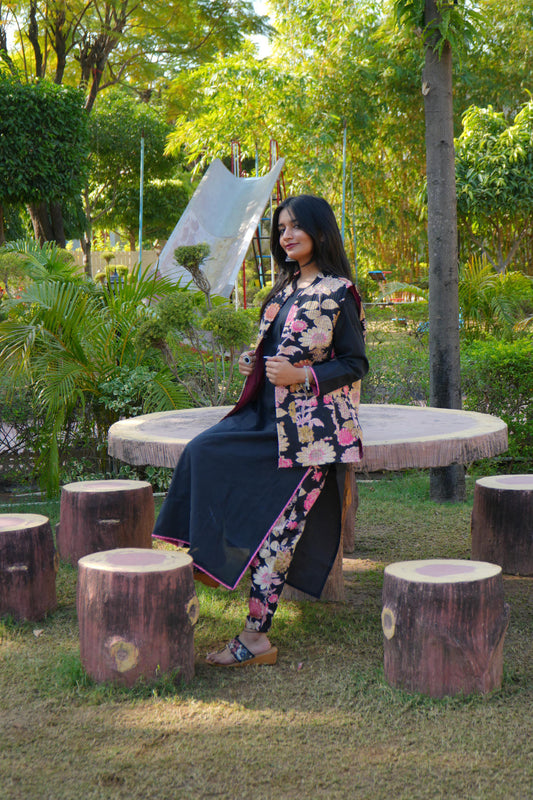 Raatrang Phool Kurta With Jacket Set