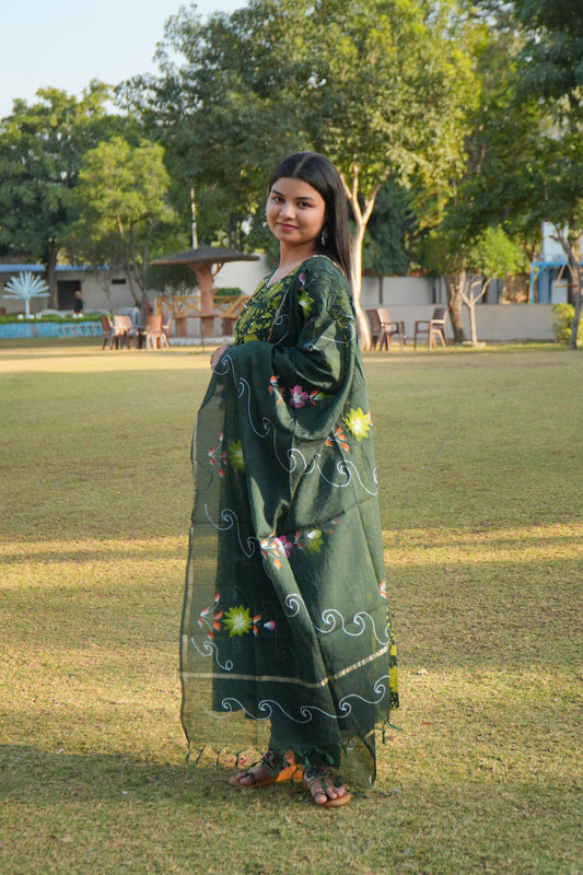 Hariyali Noor Suit Set