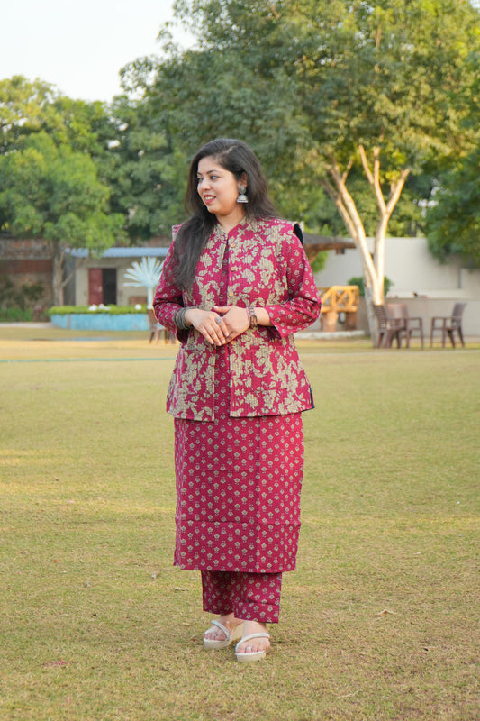 Surkh Saaz Kurta With Jacket Set